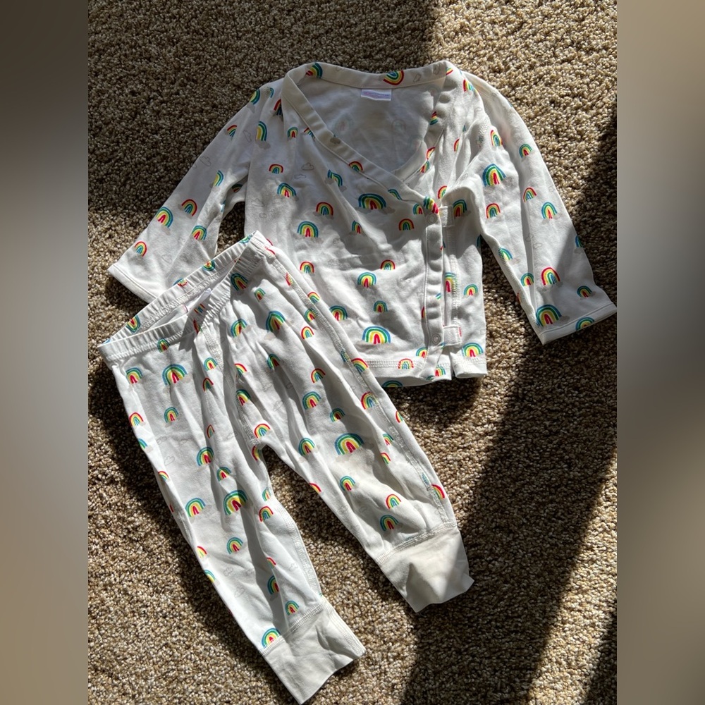 Hanna Andersson Rainbow Outfit (never worn!)